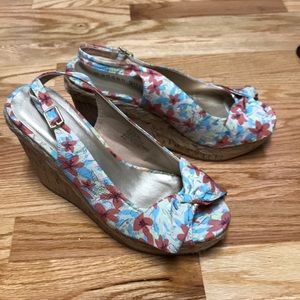 Madden Girl. So much fun!  Multi colored 8.5. Tiny bow in front.